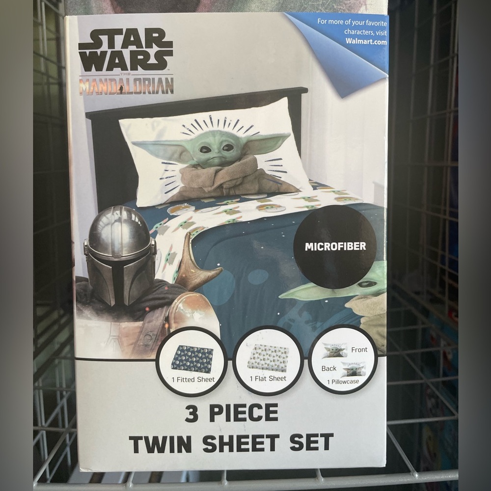 STAR WARS- 3 piece The Mandalorian microfiber Twin sheet set.